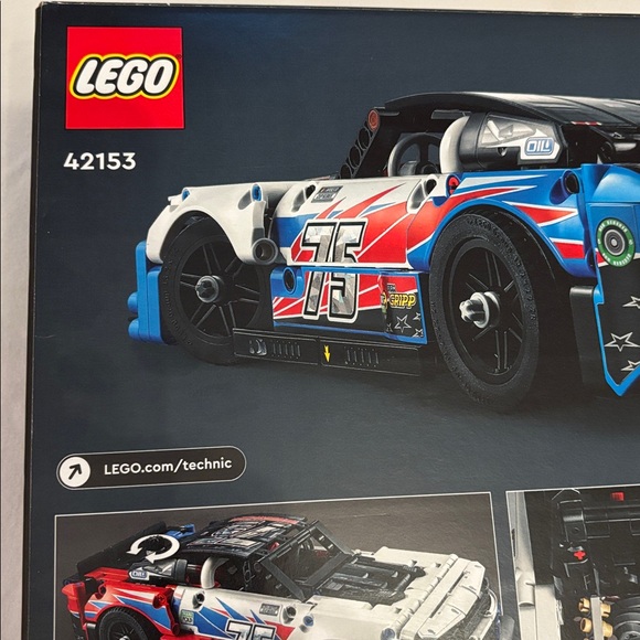 LEGO Technic NASCAR Chevy Camaro building set - Picture 5 of 5